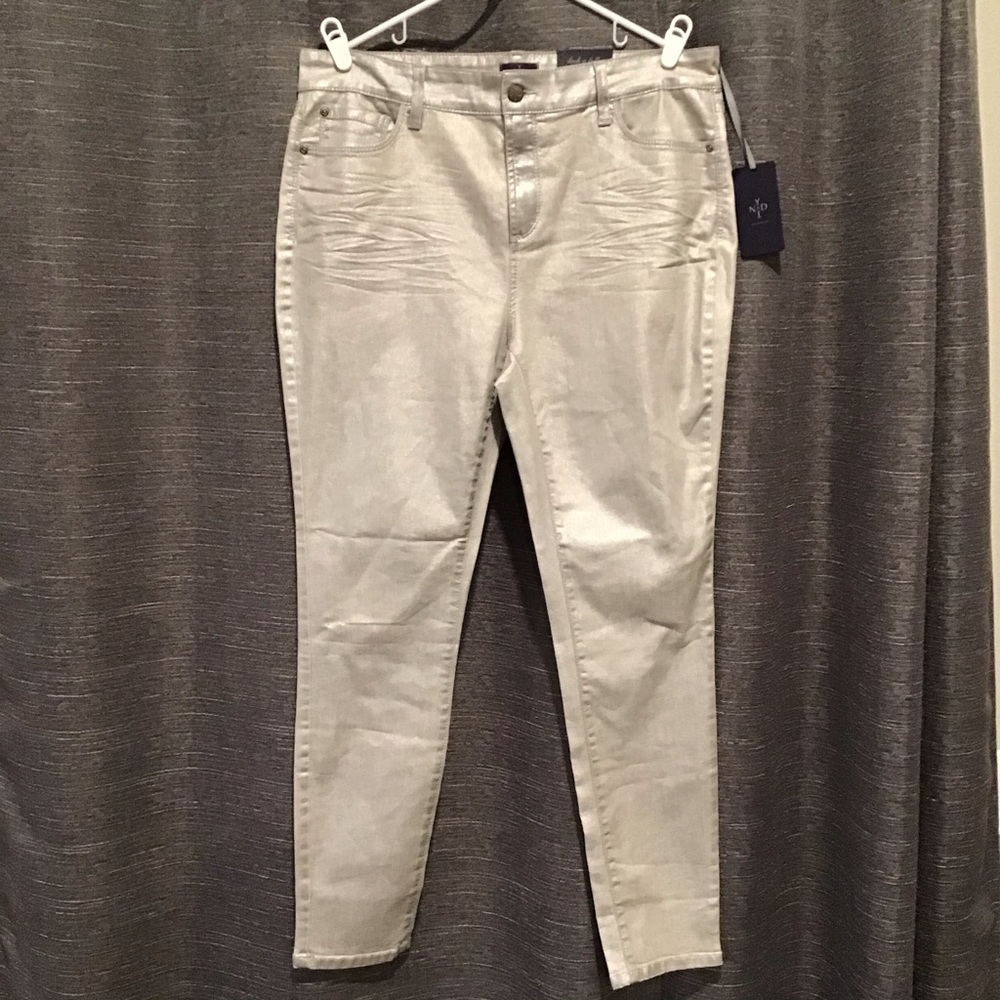 NYDJ Super Skinny Size 16 Silver Metallic Pants